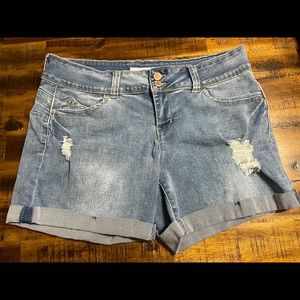 YMI WANNABETTABUTT Stretch Jean Shorts 13